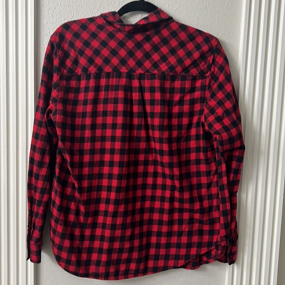 Black Vintage Floral Embroidery Patch Top/ Red & Black Buffalo Plaid Button Up - Picture 8 of 8